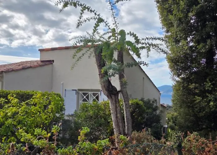 Maison Vue * Porticcio (Corsica)